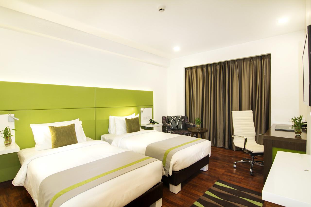 Lemon Tree Hotel, Banjara Hills, Hyderabad Bagian luar foto