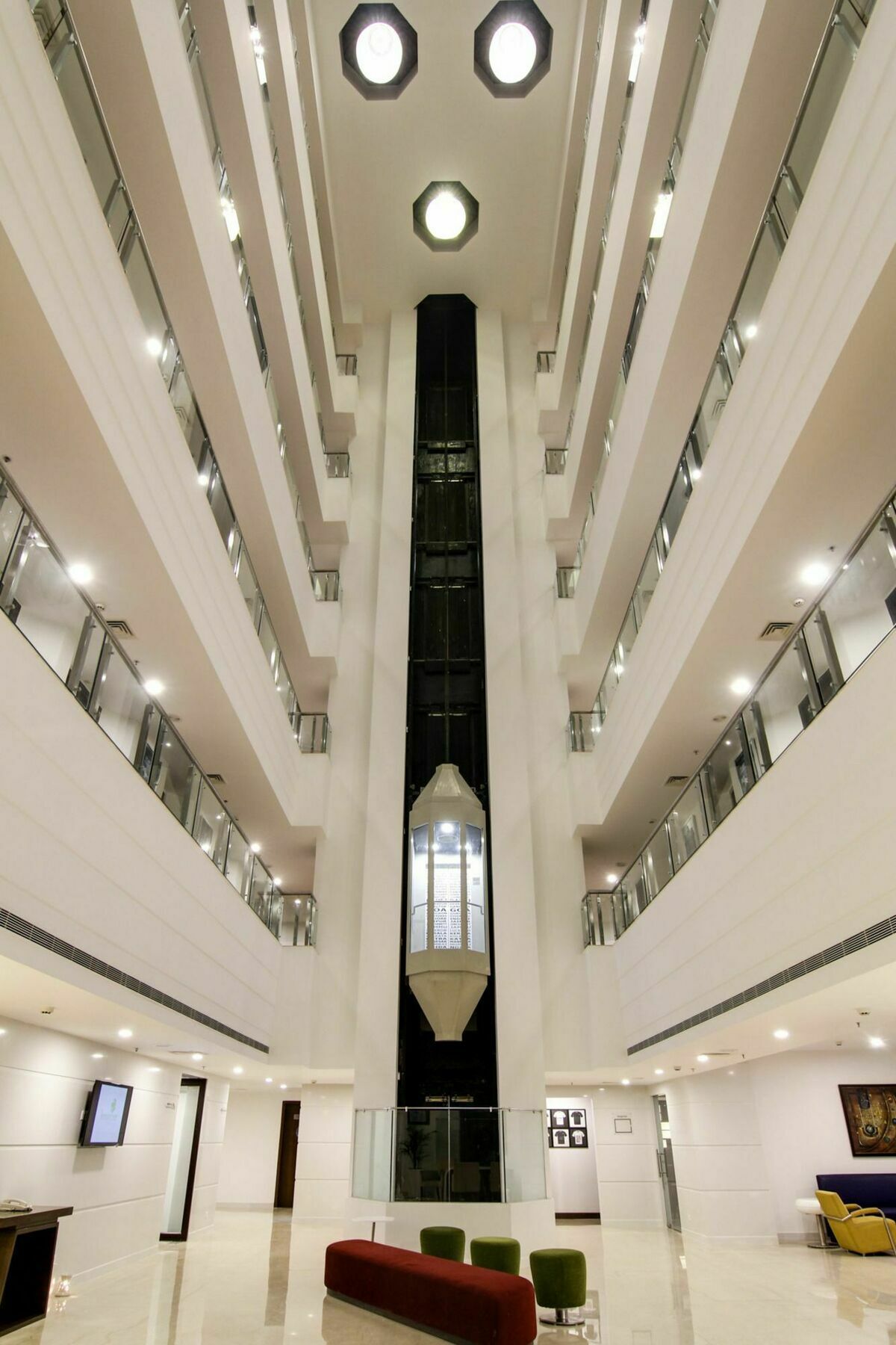 Lemon Tree Hotel, Banjara Hills, Hyderabad Bagian luar foto